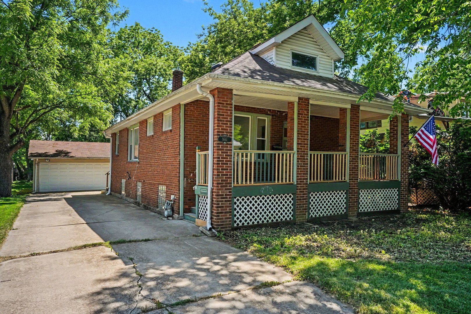 1661 Burr Oak Road — Homewood, IL 60430