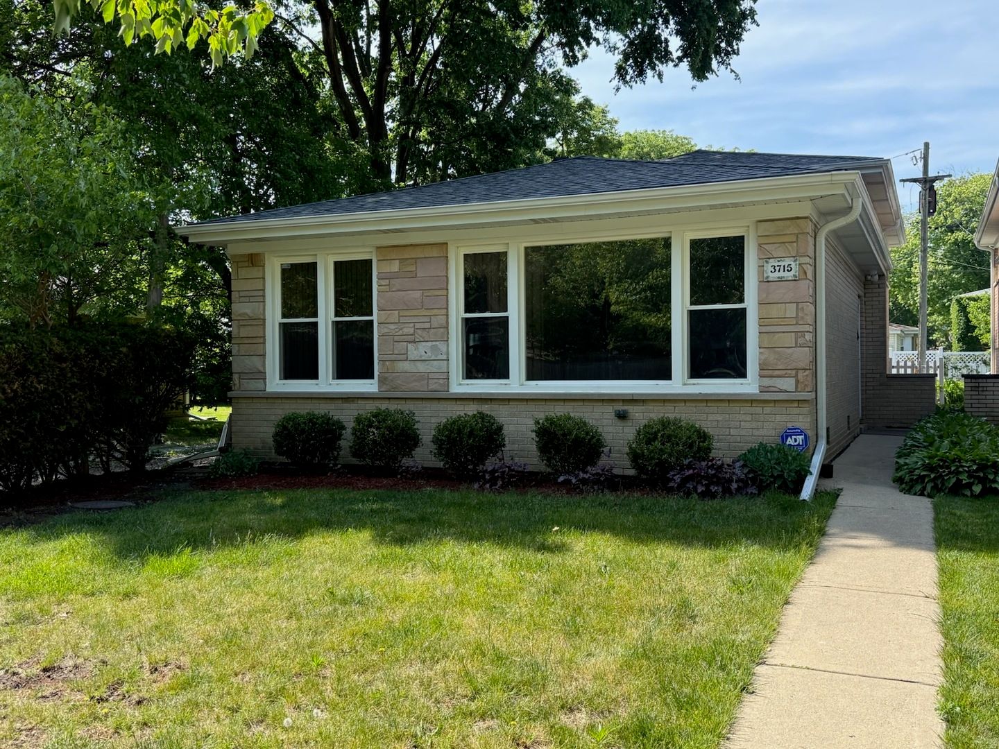 3715 Greenleaf Street — Skokie, IL 60076
