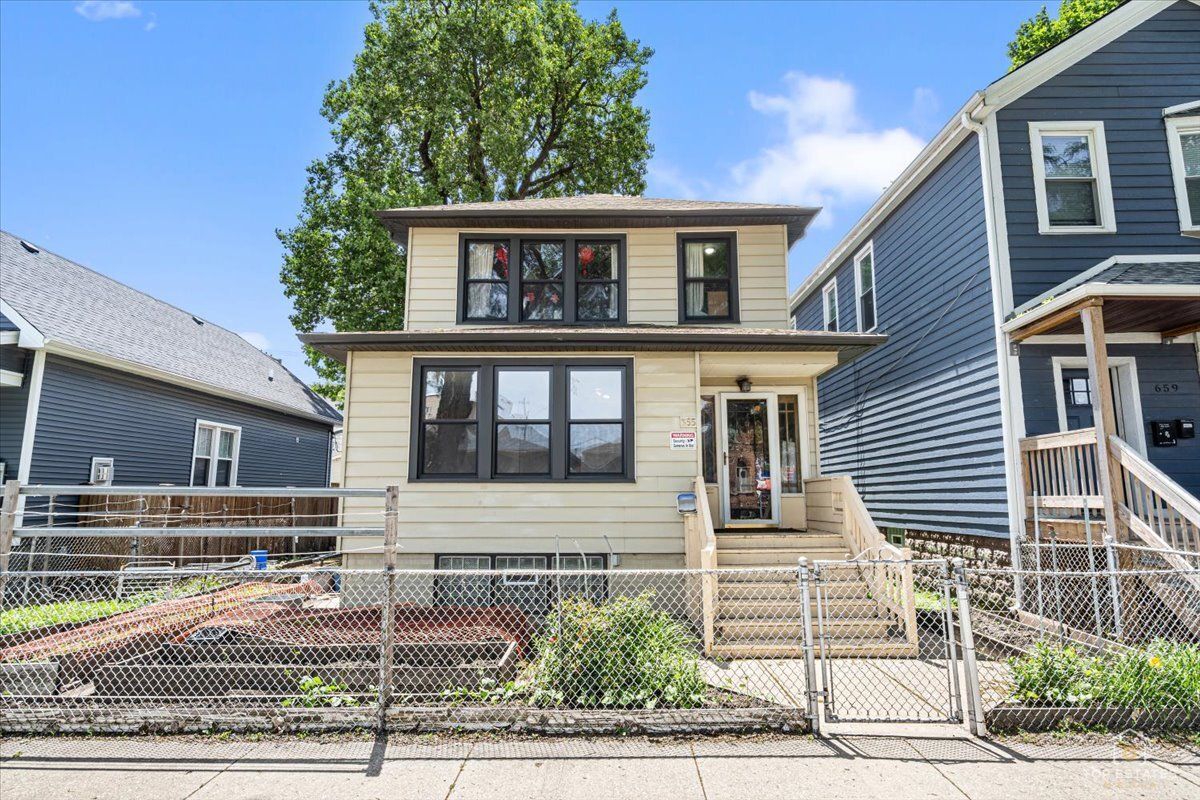 655 W 43rd Place — Chicago, IL 60609