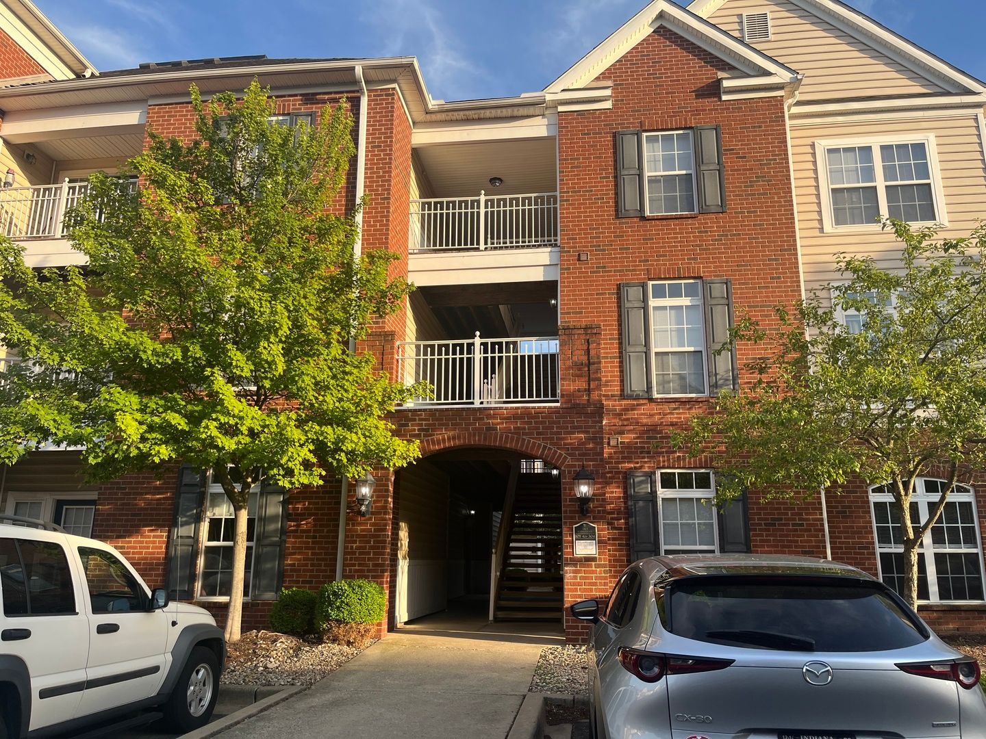 1903 N Lincoln Avenue #102 — Urbana, IL 61801