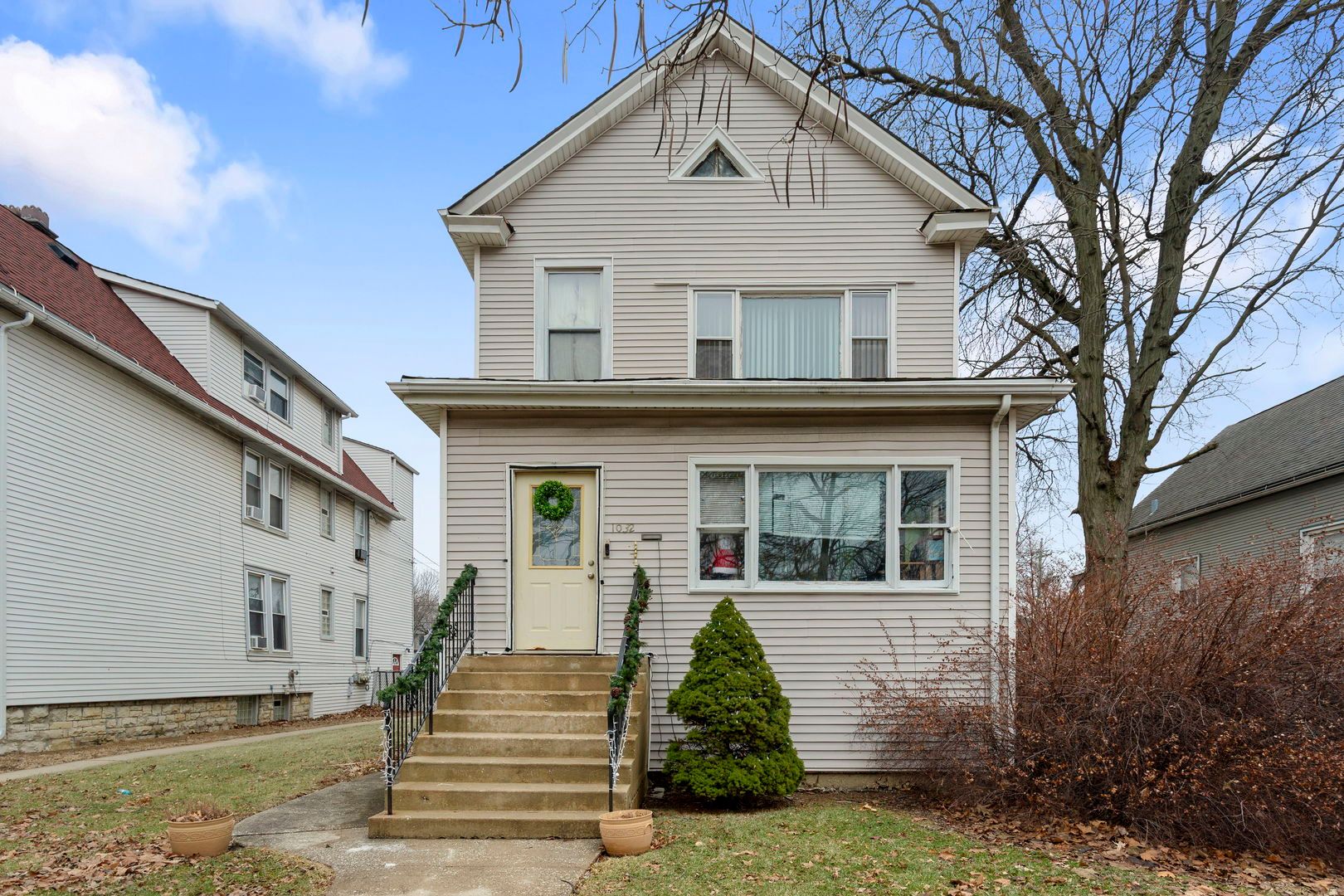 1032 S Maple Avenue — Oak Park, IL 60304