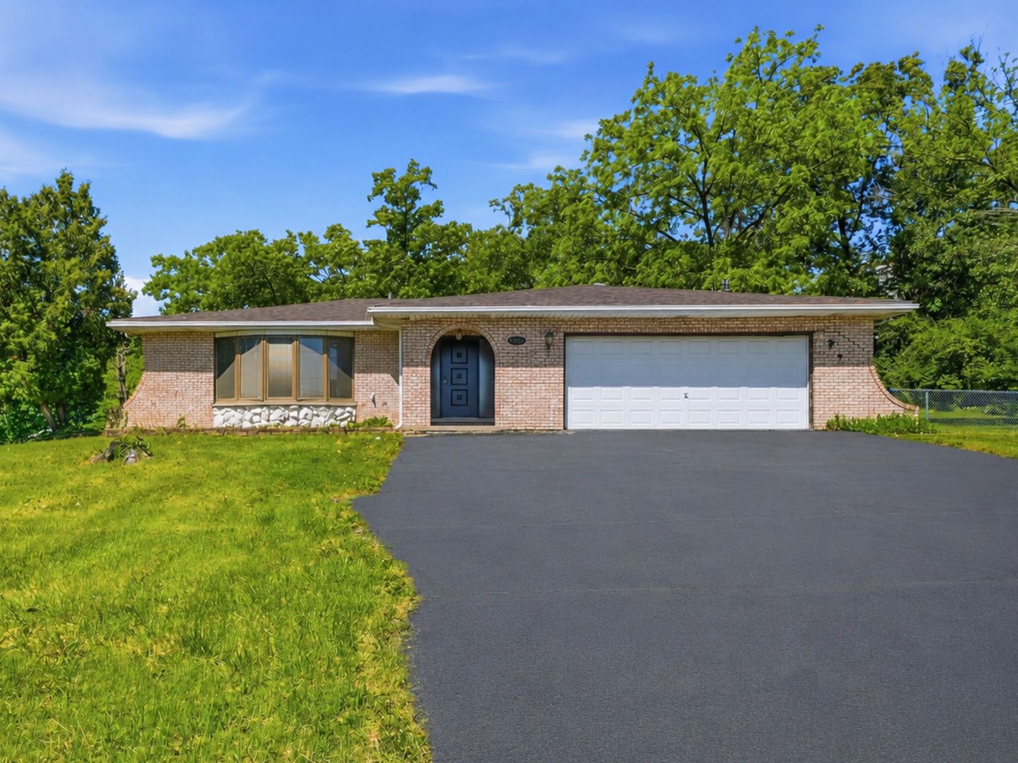 8800 W 104th Street — Palos Hills, IL 60465