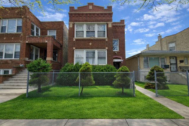 3008 N Davlin Court — Chicago, IL 60618