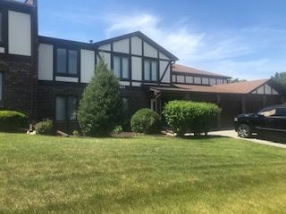 9815 W Creek Road #B1 — Palos Park, IL 60464