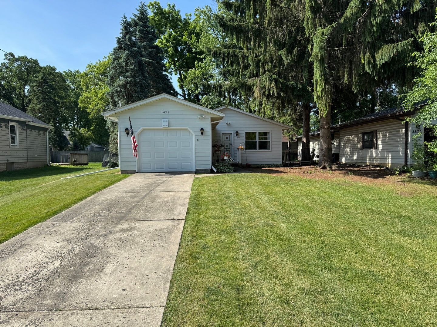 1421 Harlan Avenue — Elgin, IL 60123