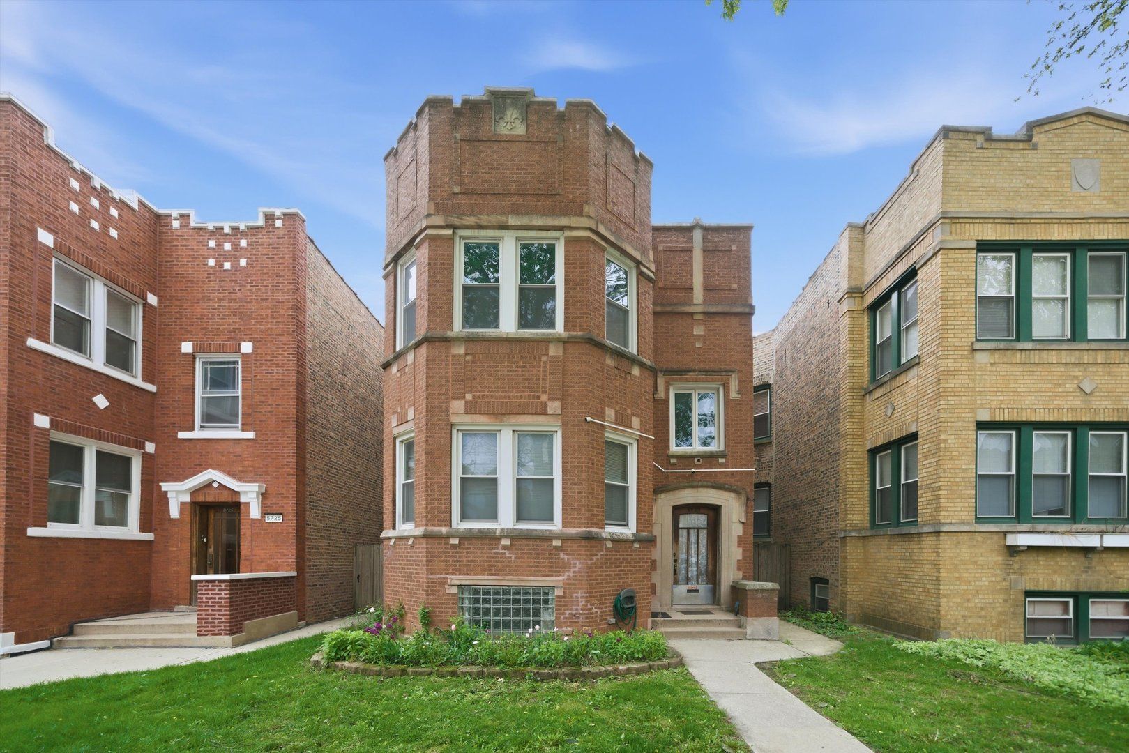 5723 N TALMAN Avenue — Chicago, IL 60659