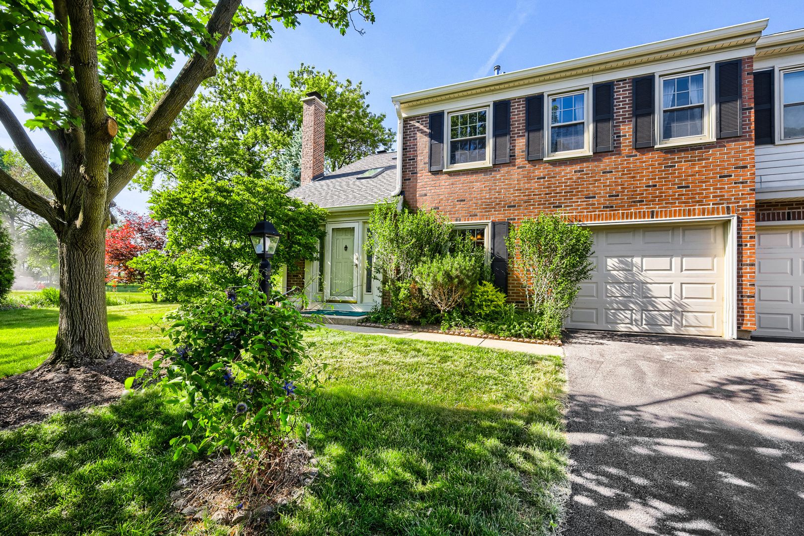159 Bright Ridge Drive — Schaumburg, IL 60194