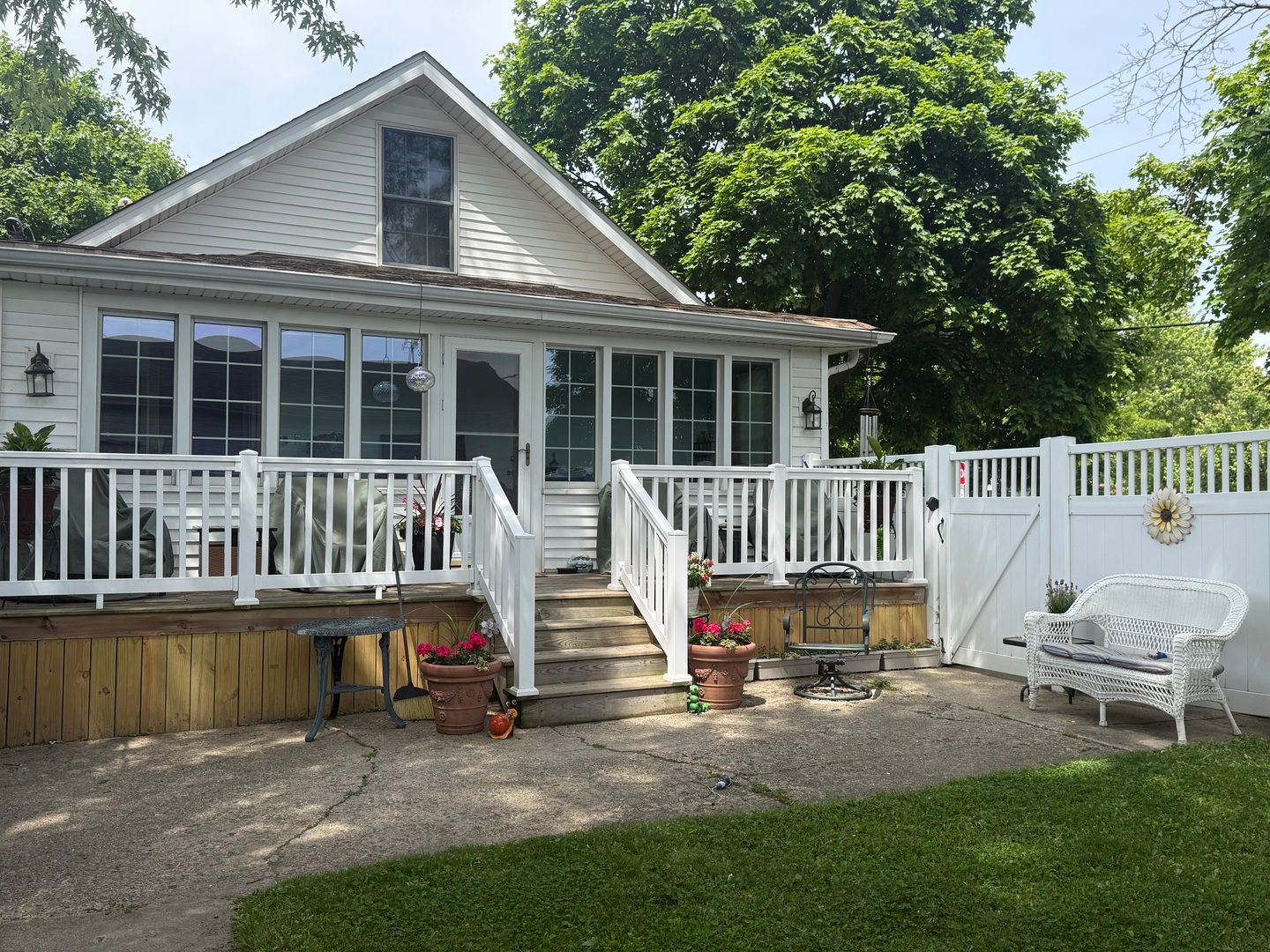 2701 Harrison Place — Waukegan, IL 60085