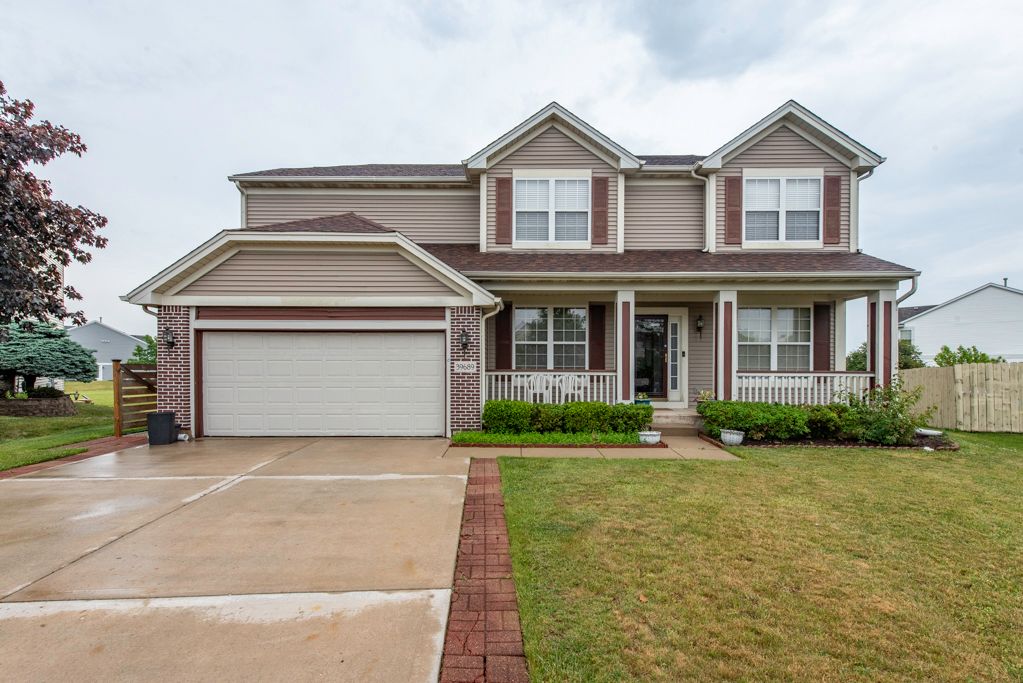 39689 LYNSEE Court — Beach Park, IL 60083