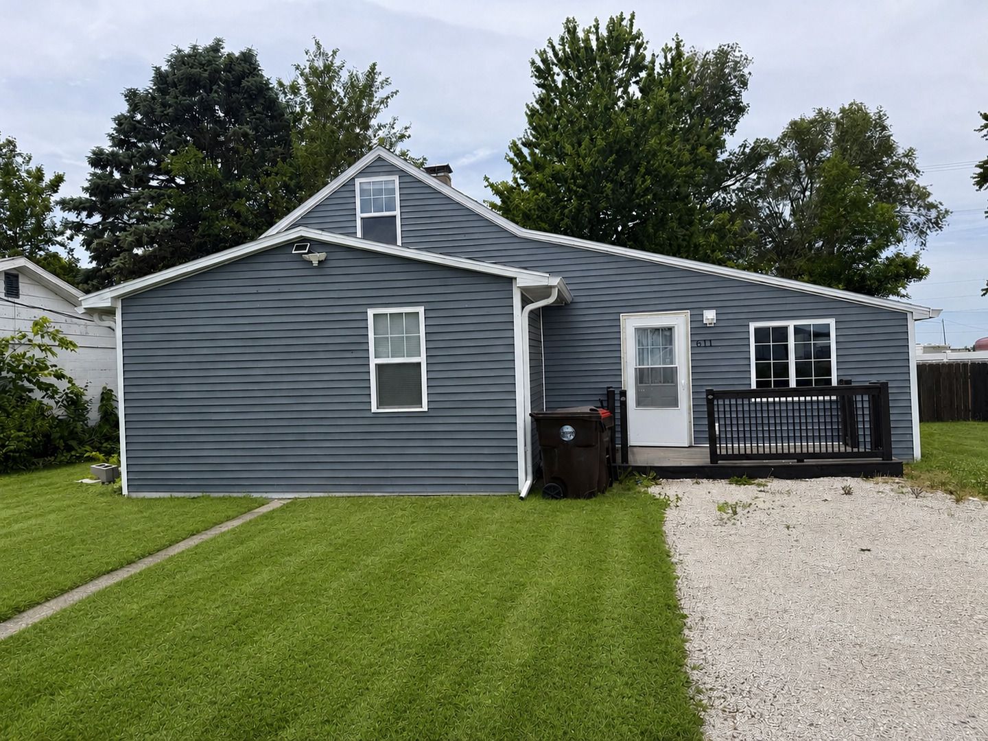 611 N Chestnut Street — Wapella, IL 61777