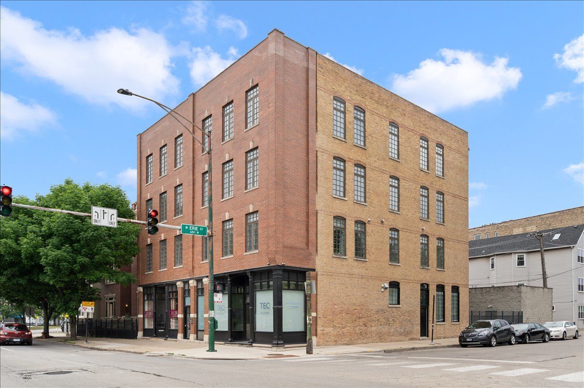 636 N Racine Avenue #3S — Chicago, IL 60642