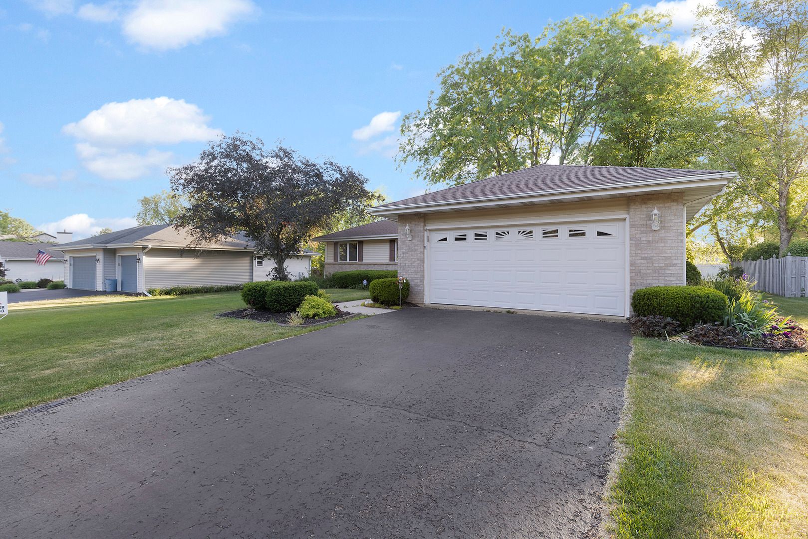 984 ANEE Drive — Rockford, IL 61108