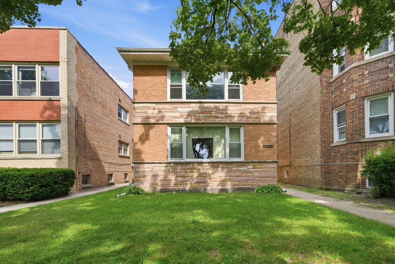 8135 Keating Avenue — Skokie, IL 60076