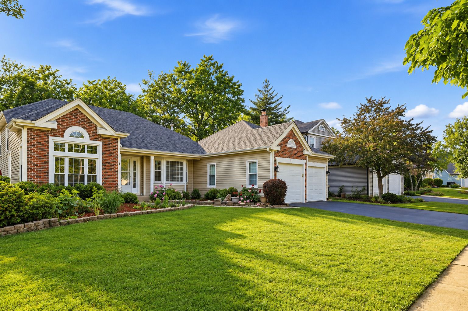 4310 Forest Glen Drive — Hoffman Estates, IL 60192