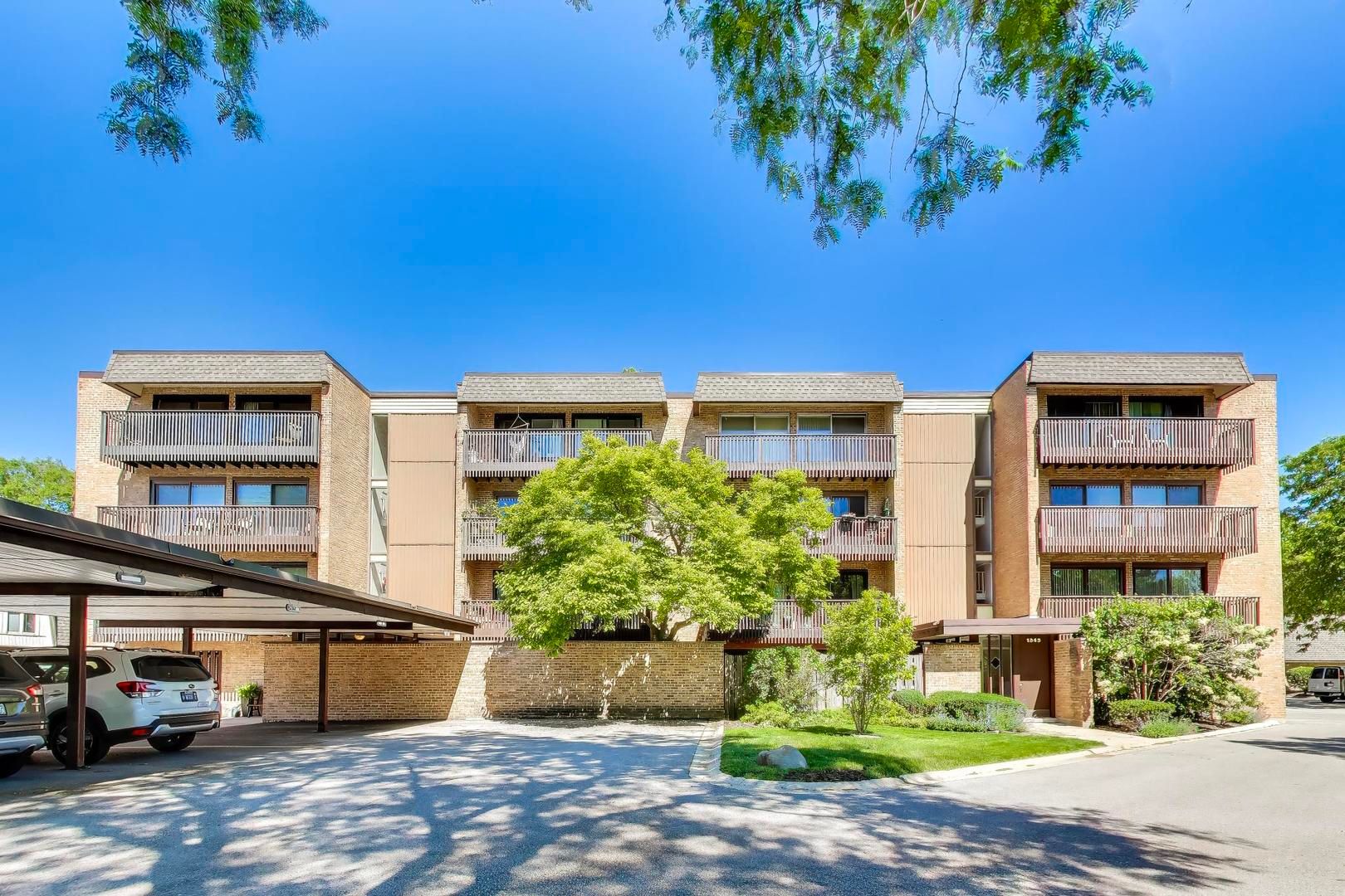 1845 Tanglewood Drive #3D — Glenview, IL 60025