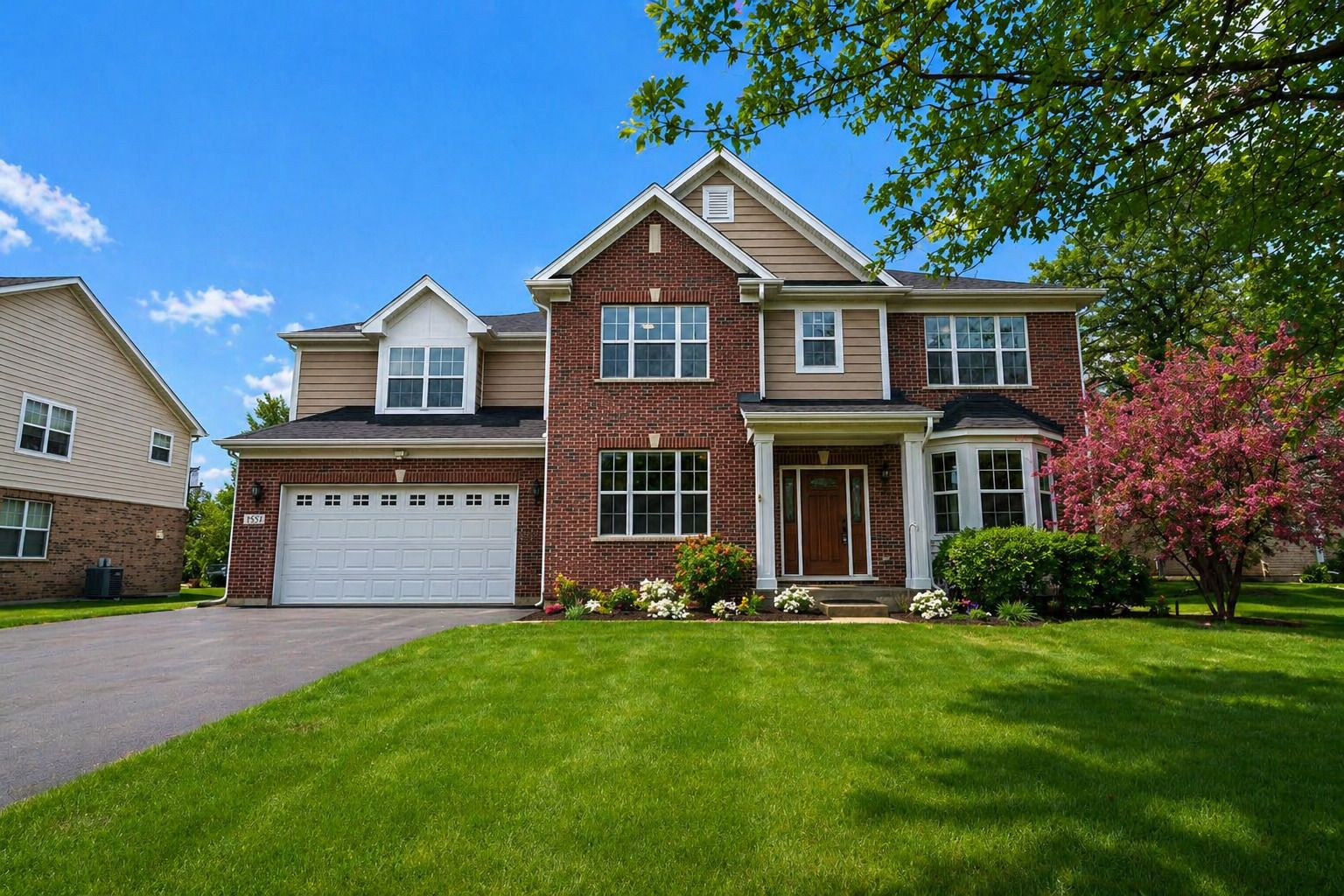 1551 E Olive Street — Palatine, IL 60074