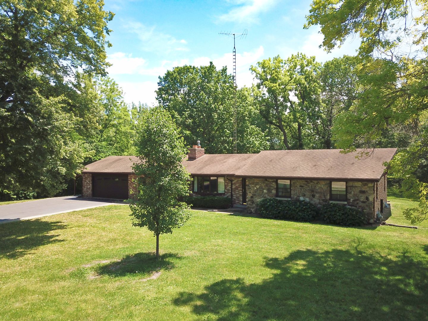 407 Ottawa Street — Morris, IL 60450