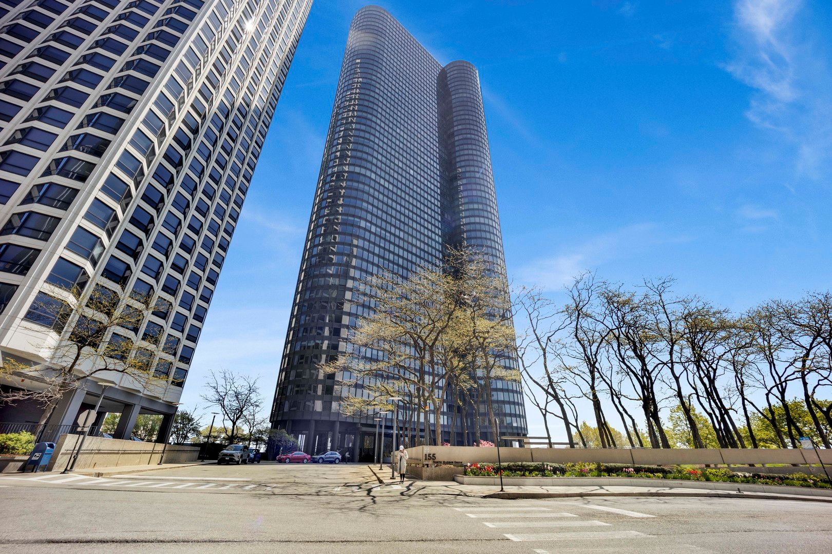 155 N HARBOR Drive #212-213 — Chicago, IL 60601