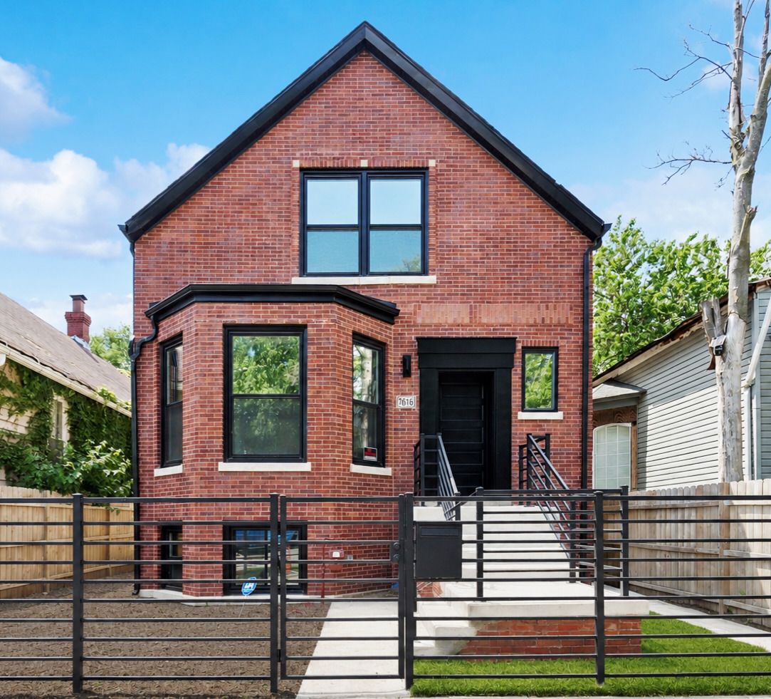 7616 S Langley Avenue — Chicago, IL 60619