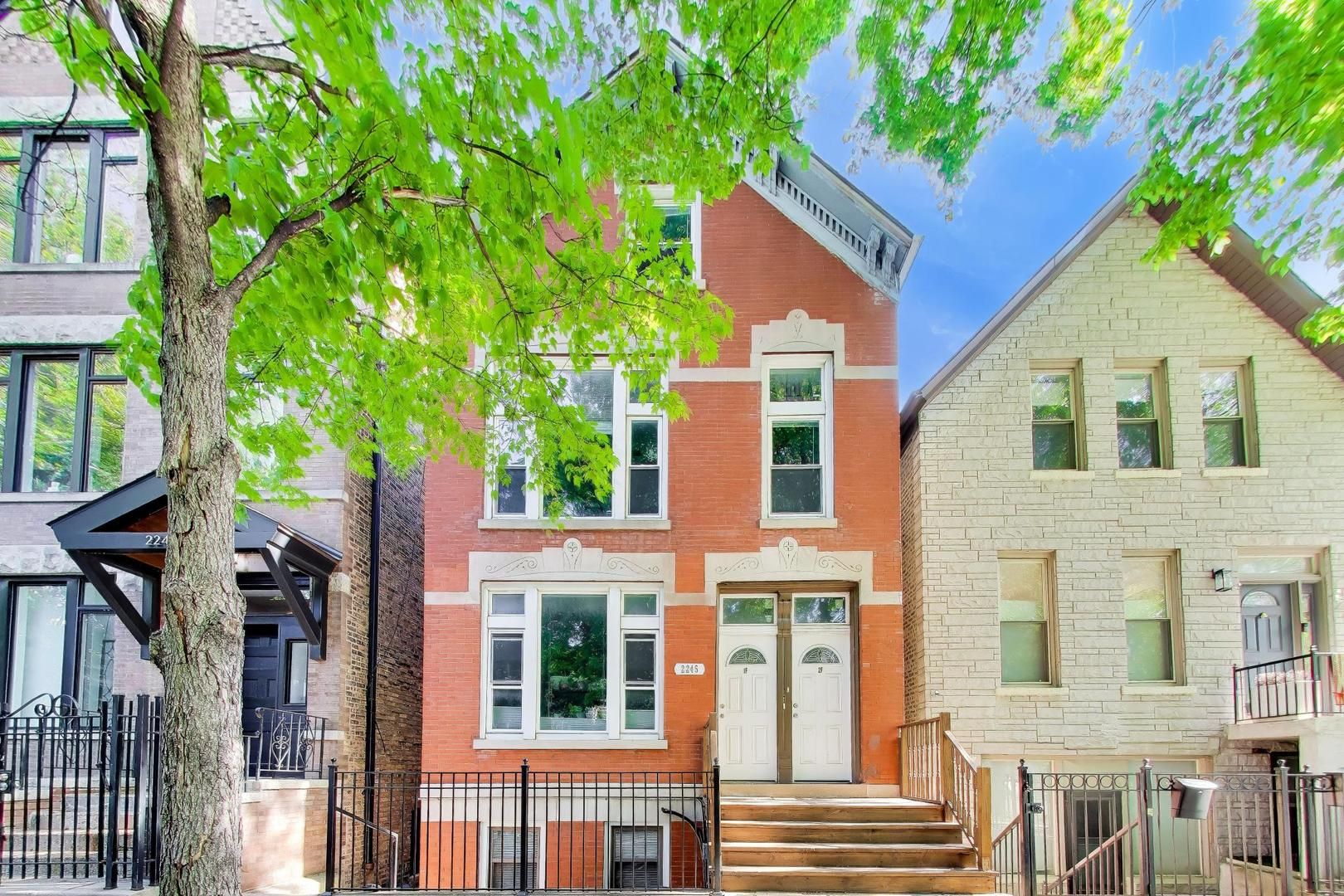 2245 W Shakespeare Avenue — Chicago, IL 60647