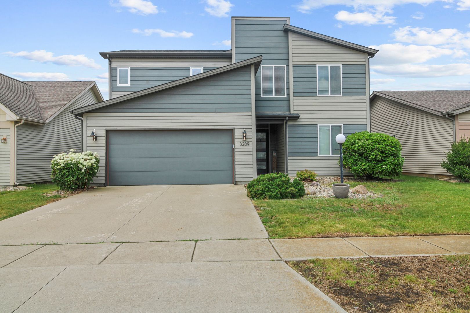 3209 Stanley Lane — Champaign, IL 61822