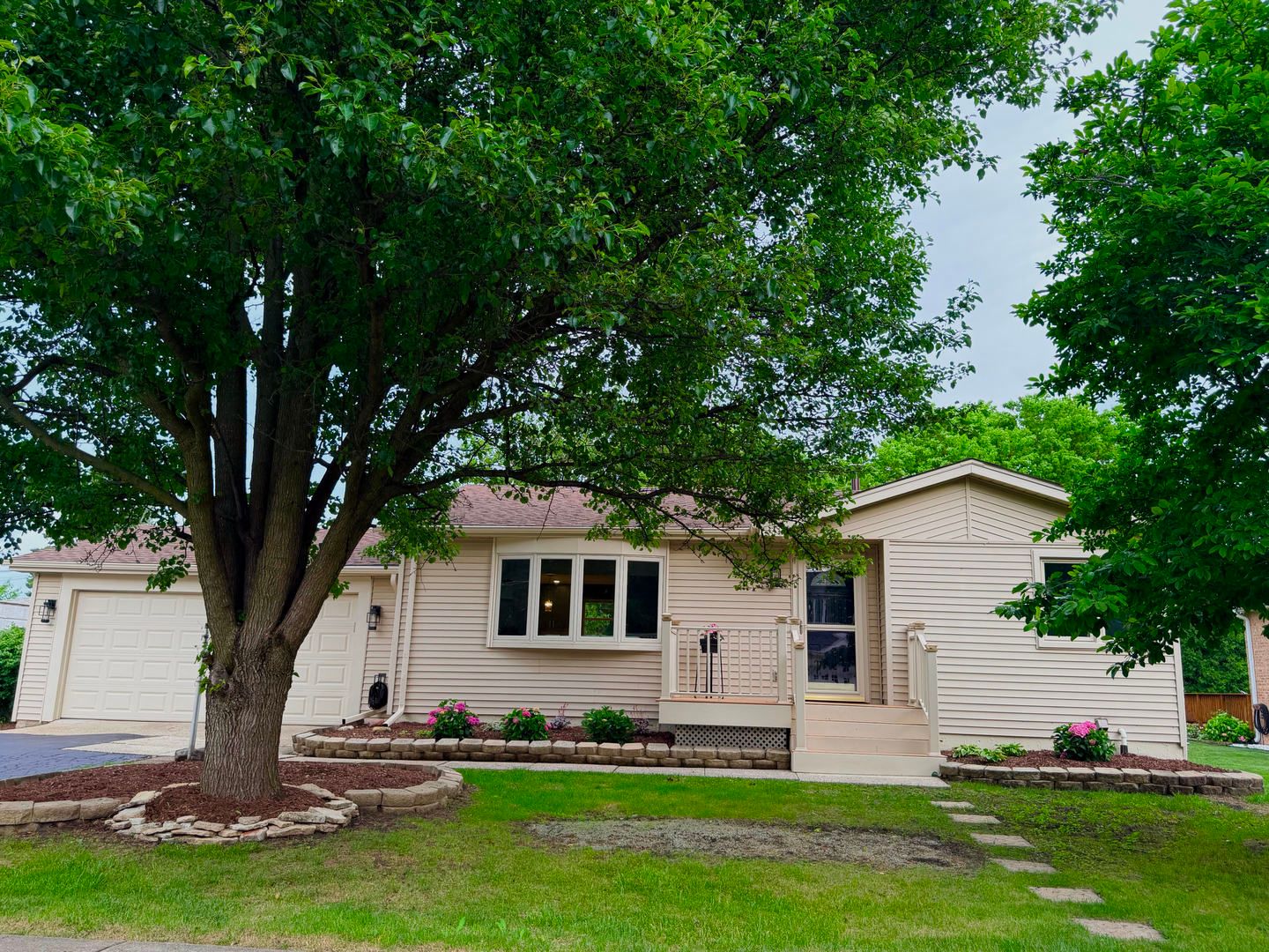 5640 W 84th Street — Burbank, IL 60459