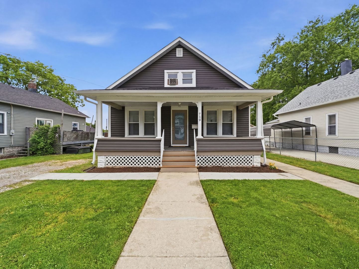 719 N ORCHARD Avenue — Aurora, IL 60505