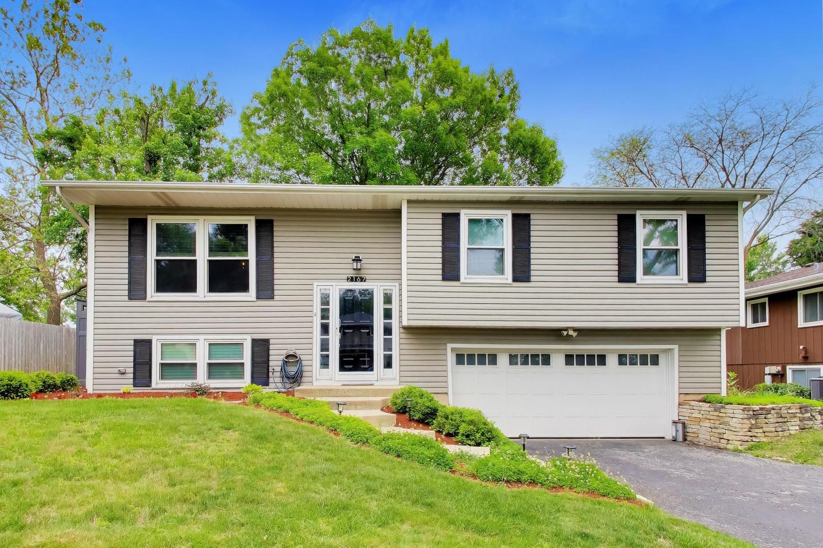 2167 Midhurst Road — Downers Grove, IL 60516