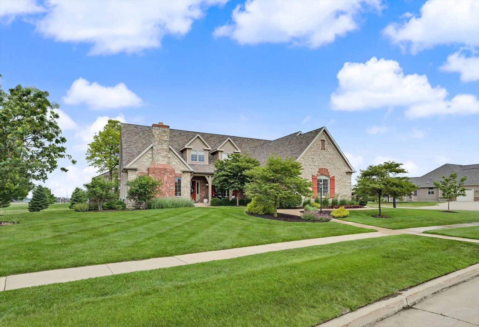 1301 English Oak Drive — Champaign, IL 61822