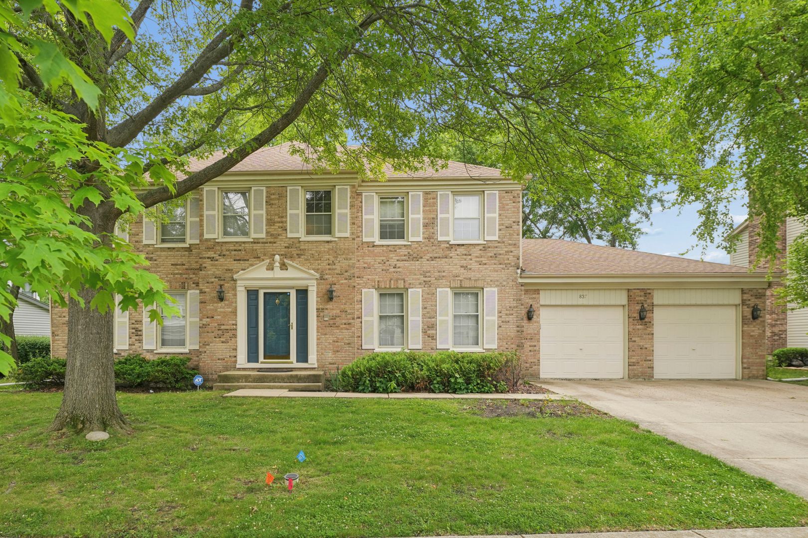 837 Heatherstone Drive — Schaumburg, IL 60173