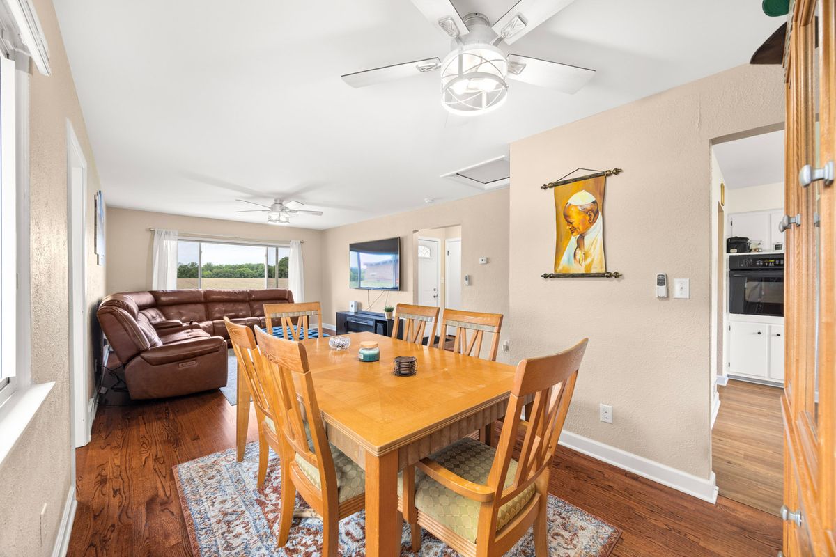 908 S Briggs St, Joliet, IL 60433 — photo 5