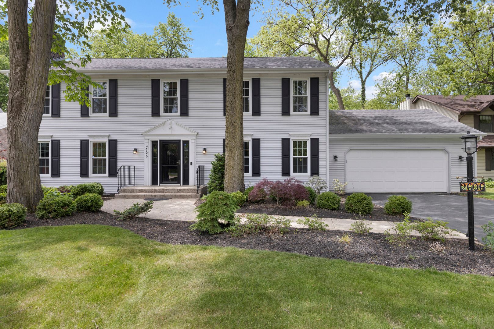 2606 Point O Woods Drive — Rockford, IL 61114