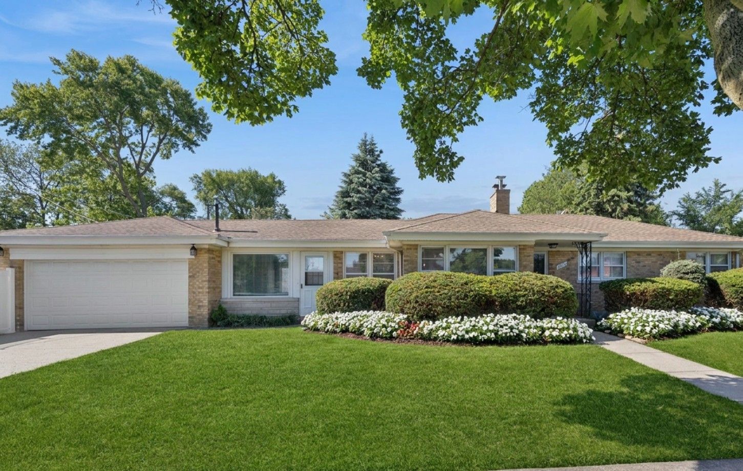 4219 Keeney Street — Skokie, IL 60076
