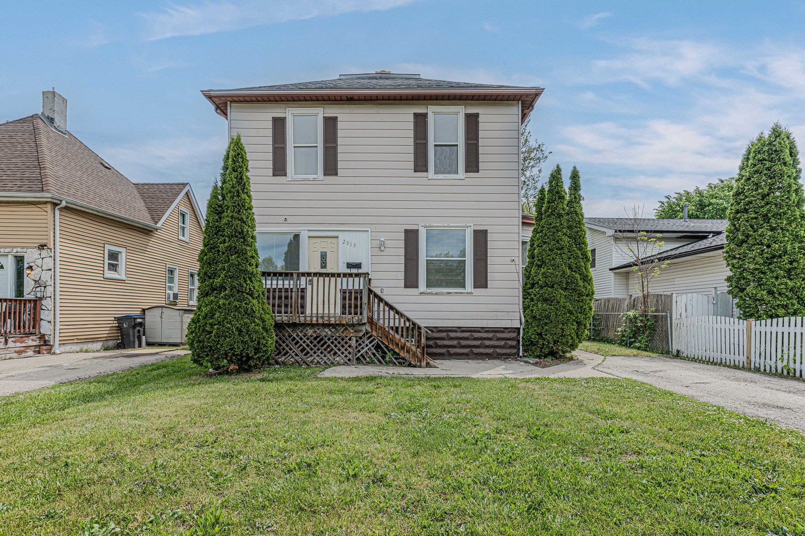 2913 Gabriel Avenue — Zion, IL 60099