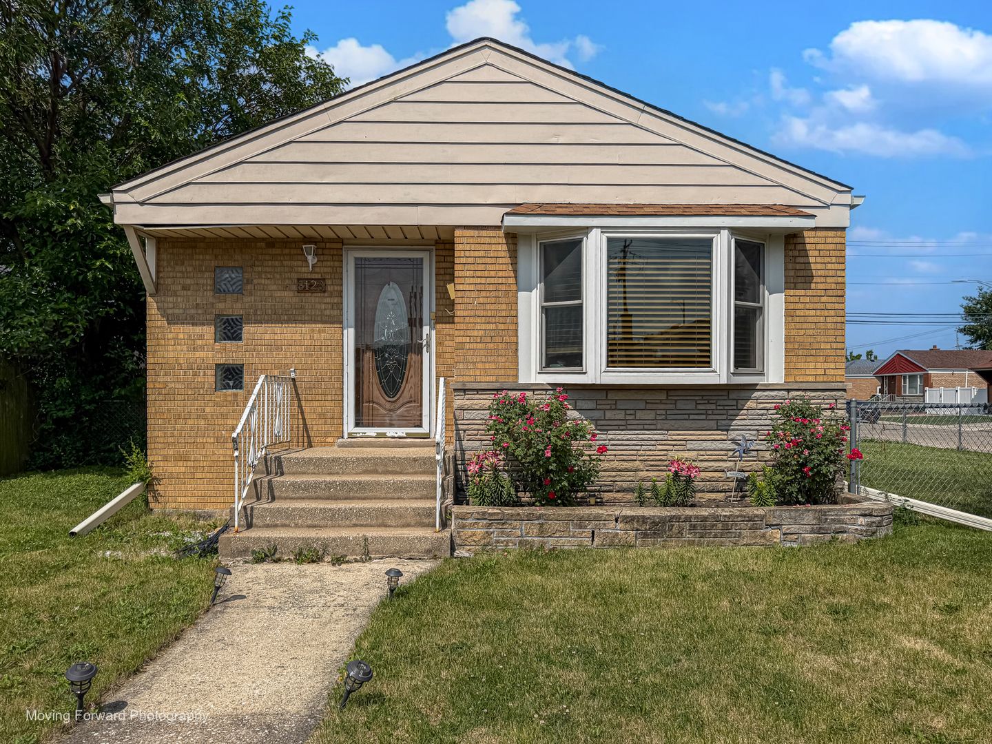 8128 S Komensky Avenue — Chicago, IL 60652