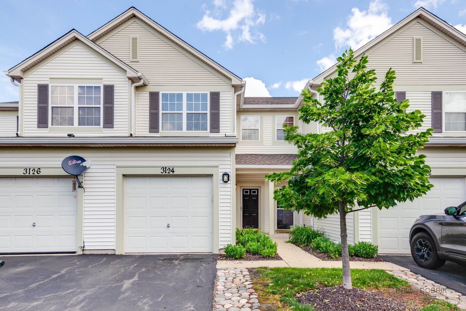 3124 Falling Waters Lane #3124 — Lindenhurst, IL 60046