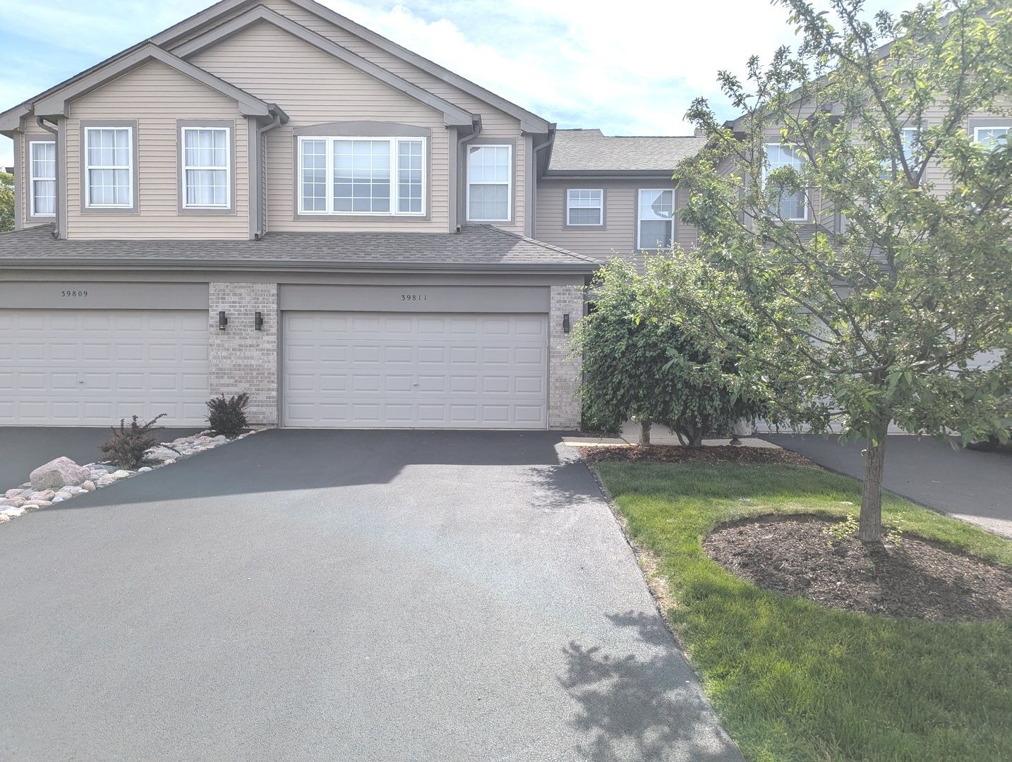 39811 N Long Drive #2 — Antioch, IL 60002