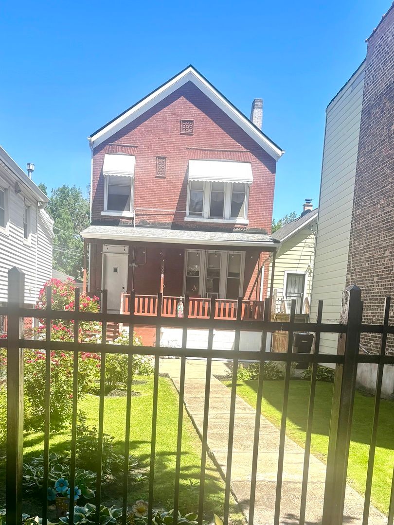 3627 S Parnell Avenue — Chicago, IL 60609
