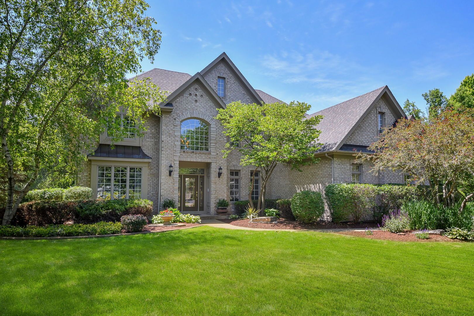 7N570 Stevens Glen Road — St. Charles, IL 60175