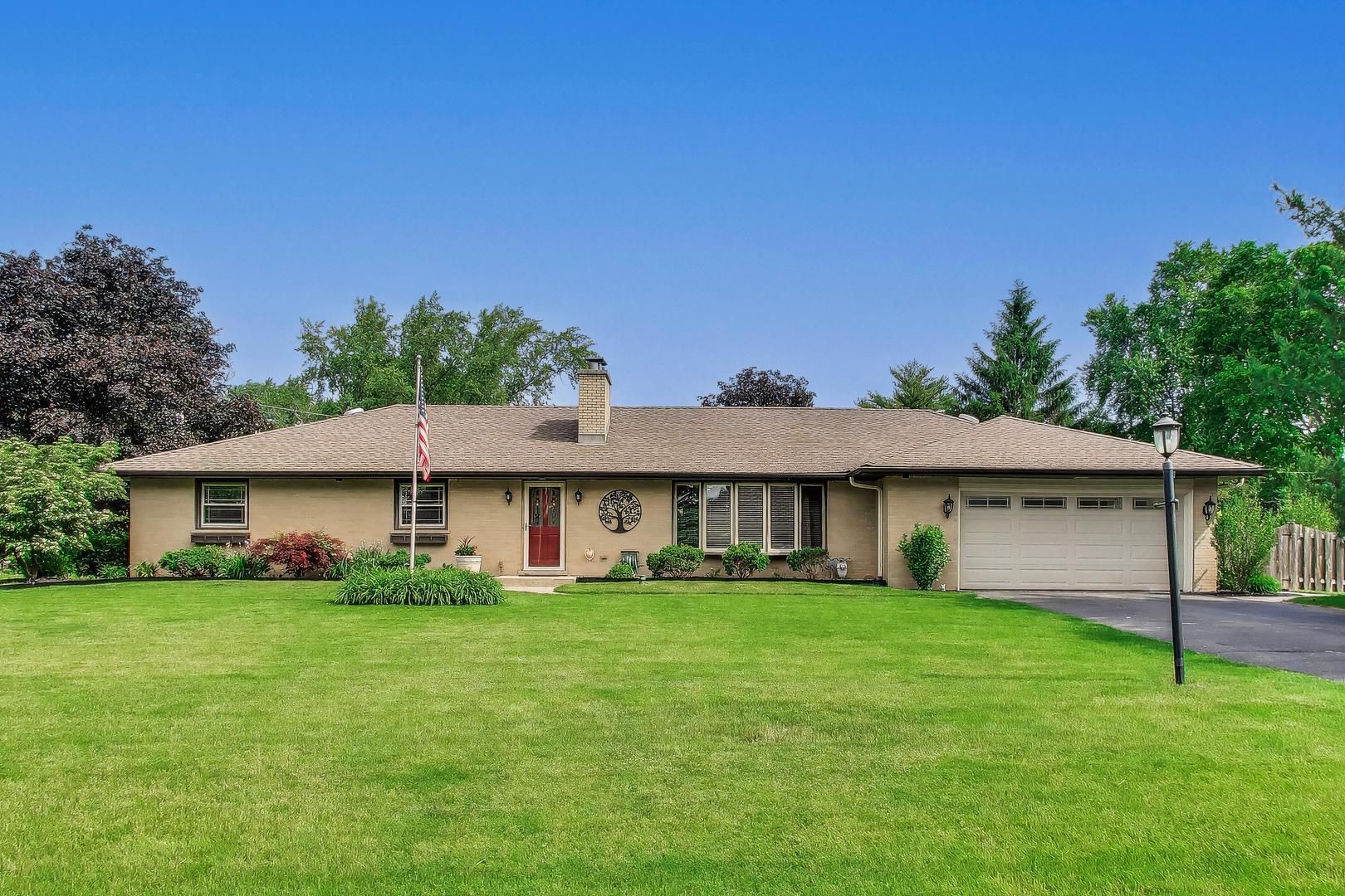 16 S Wildwood Drive — Prospect Heights, IL 60070