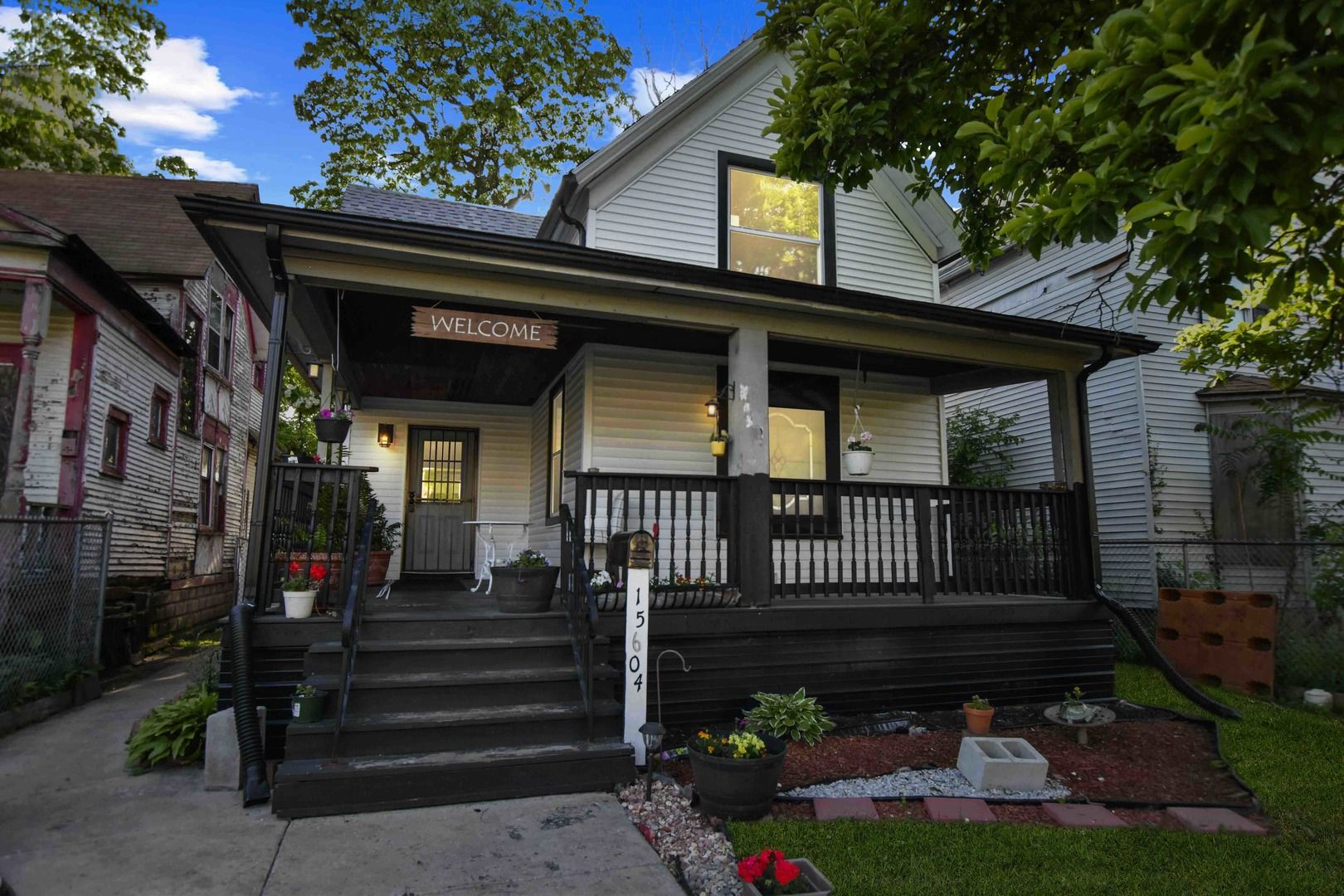 15604 Loomis Avenue — Harvey, IL 60426