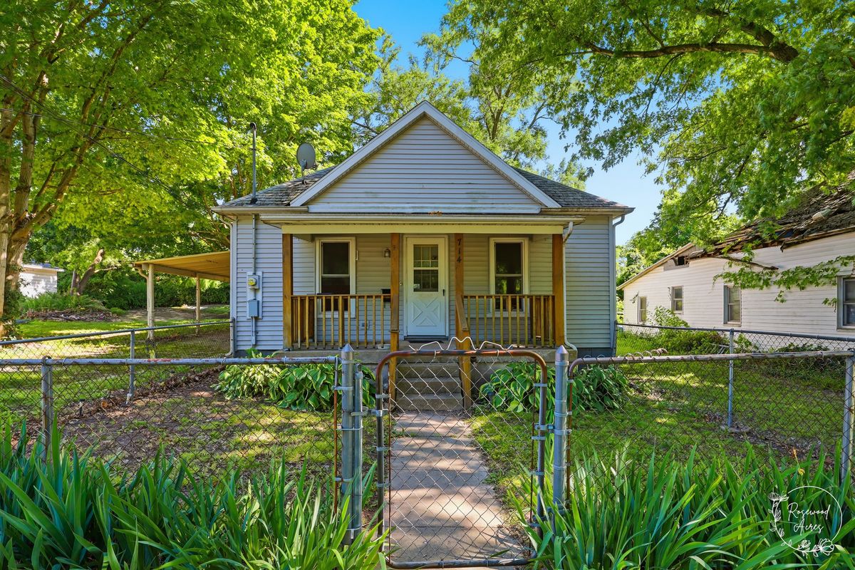 714 W South 9th Street, Shelbyville, IL 62565