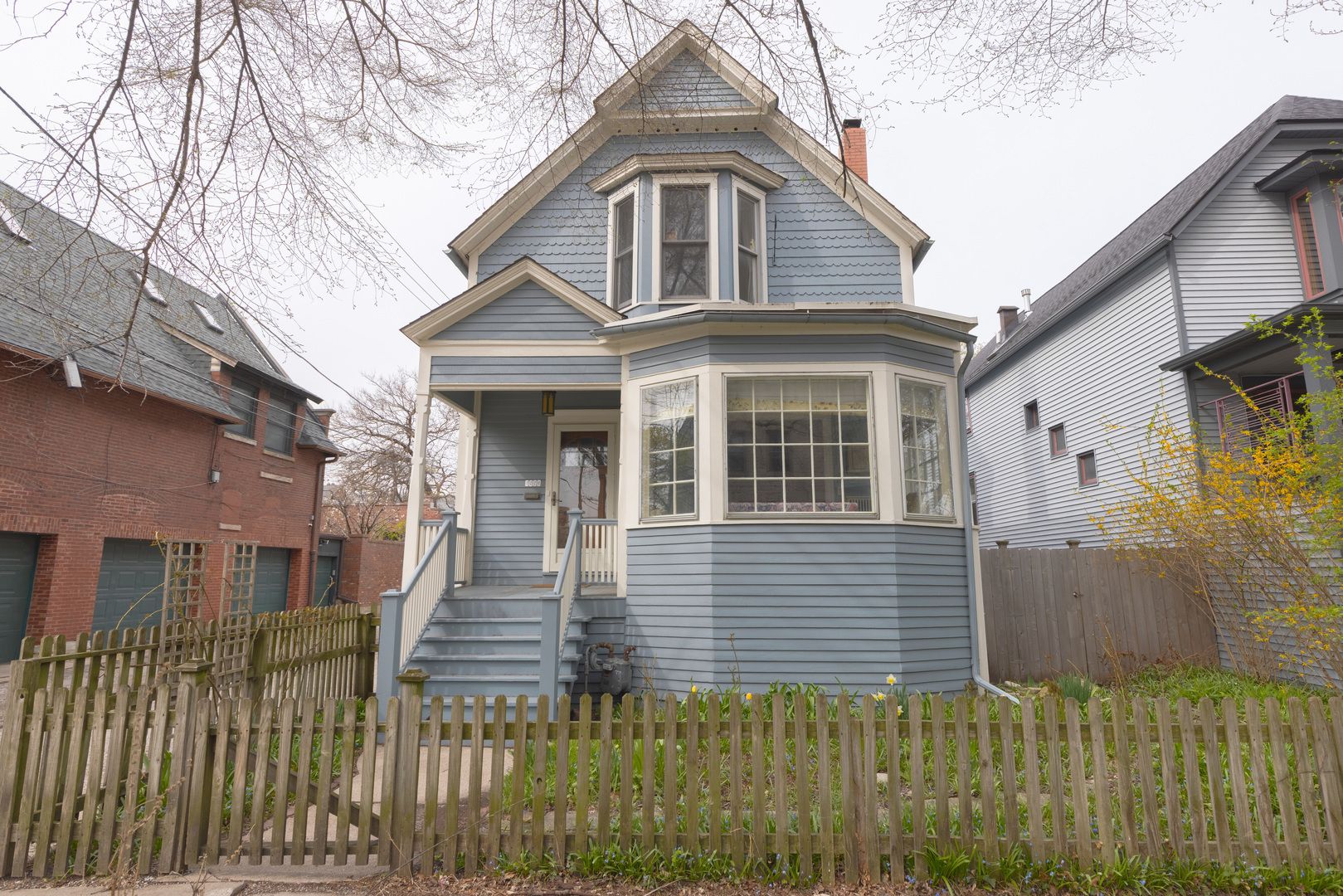 1220 E 57th Street — Chicago, IL 60637