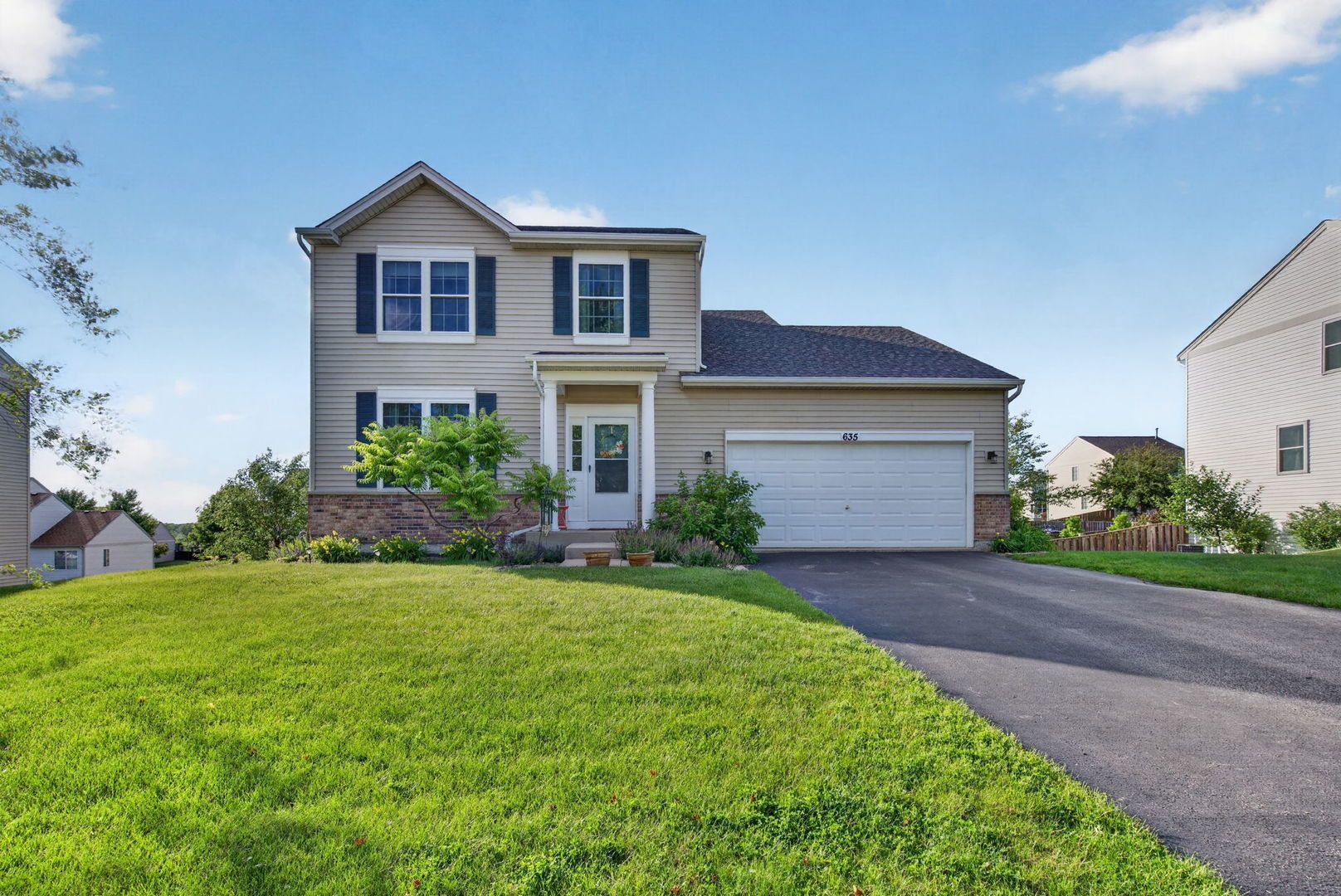 635 Gallant Drive — Minooka, IL 60447