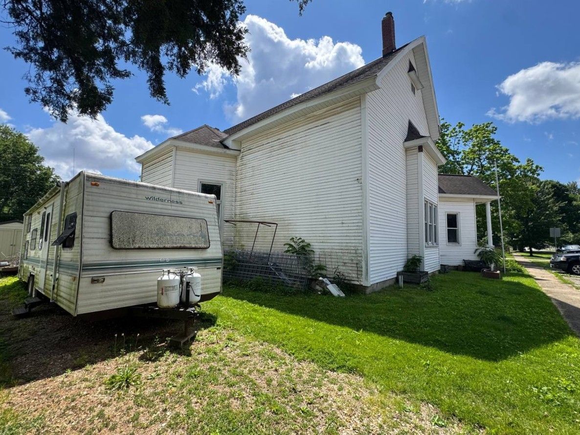 310 N MINIER Avenue — Minier, IL 61759