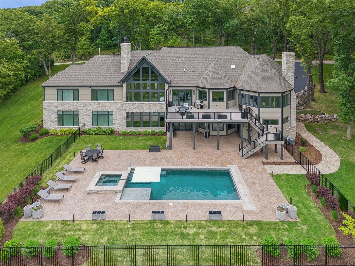 3873 Carlisle Drive — Crystal Lake, IL 60012