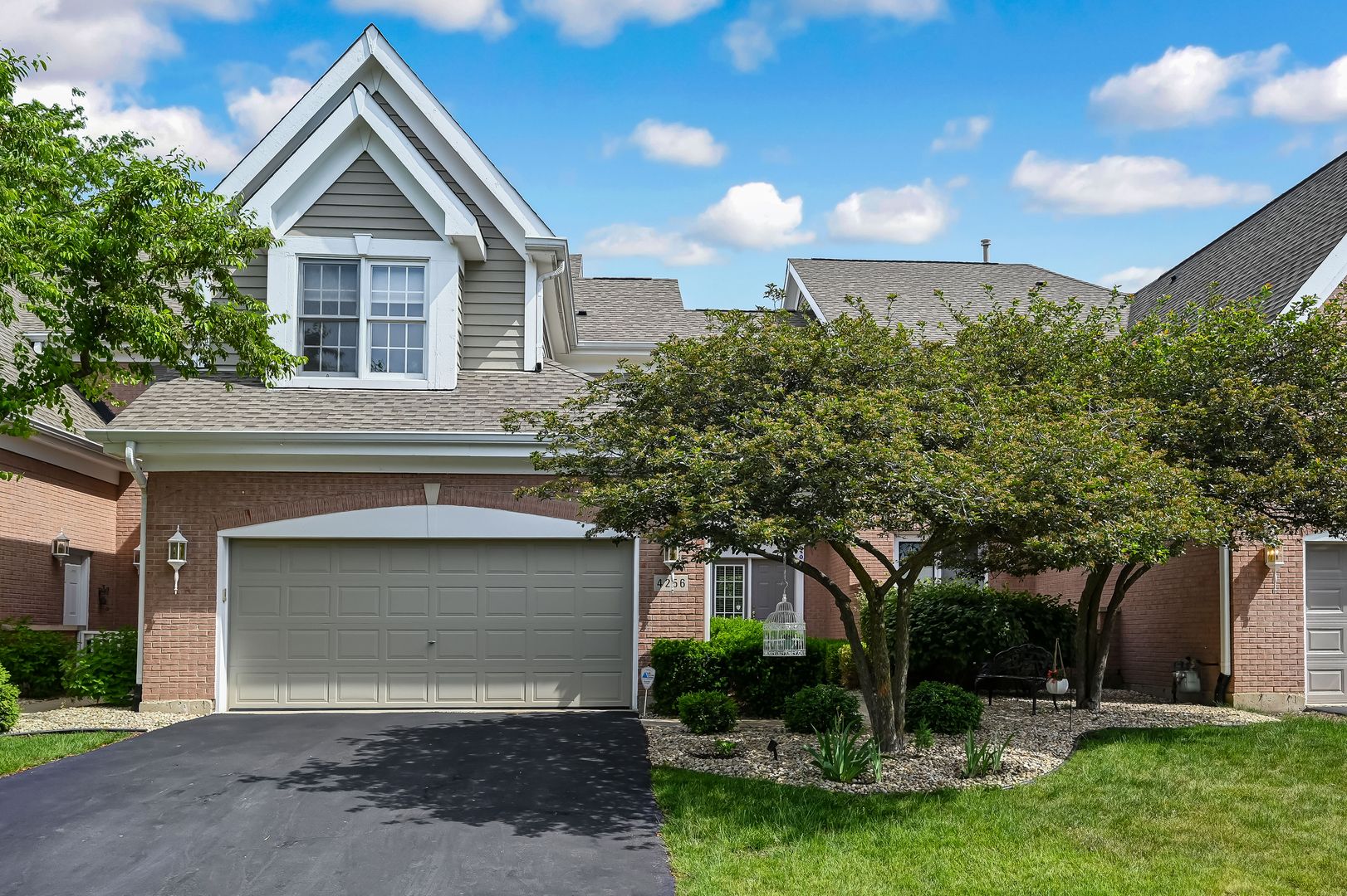 4256 Stableford Lane — Naperville, IL 60564