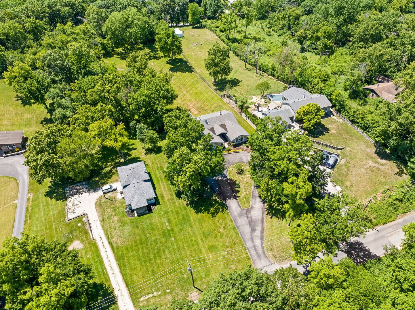 11S056 Madison Street — Burr Ridge, IL 60527