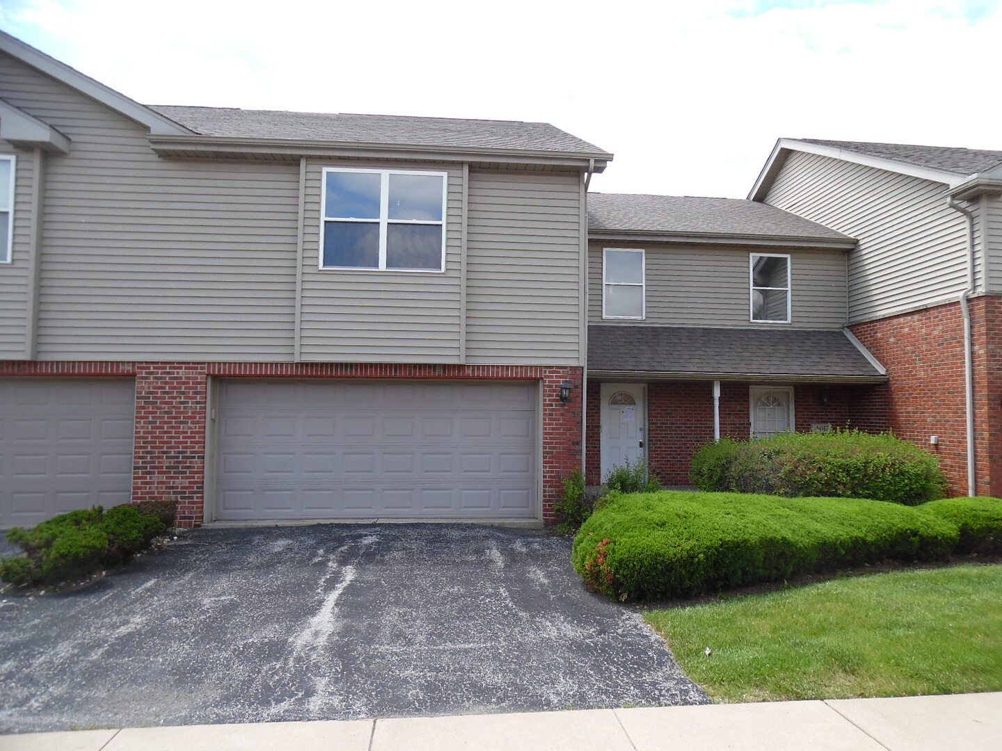 4613 Lindenwood Court — Matteson, IL 60443