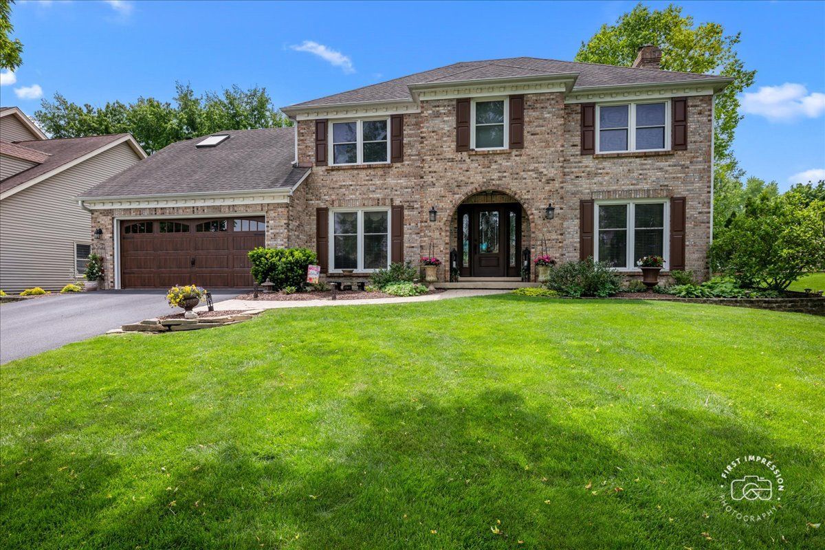 25W185 Setauket Avenue — Naperville, IL 60540